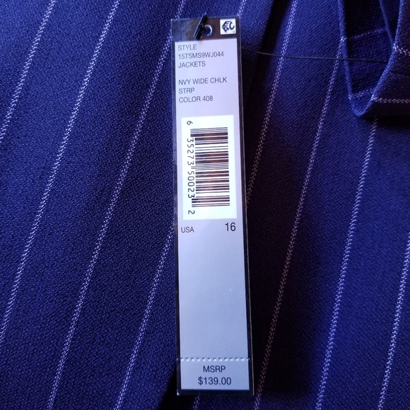 Tahari Blazer Size 16 Navy Chalk Stripe - Picture 3 of 10